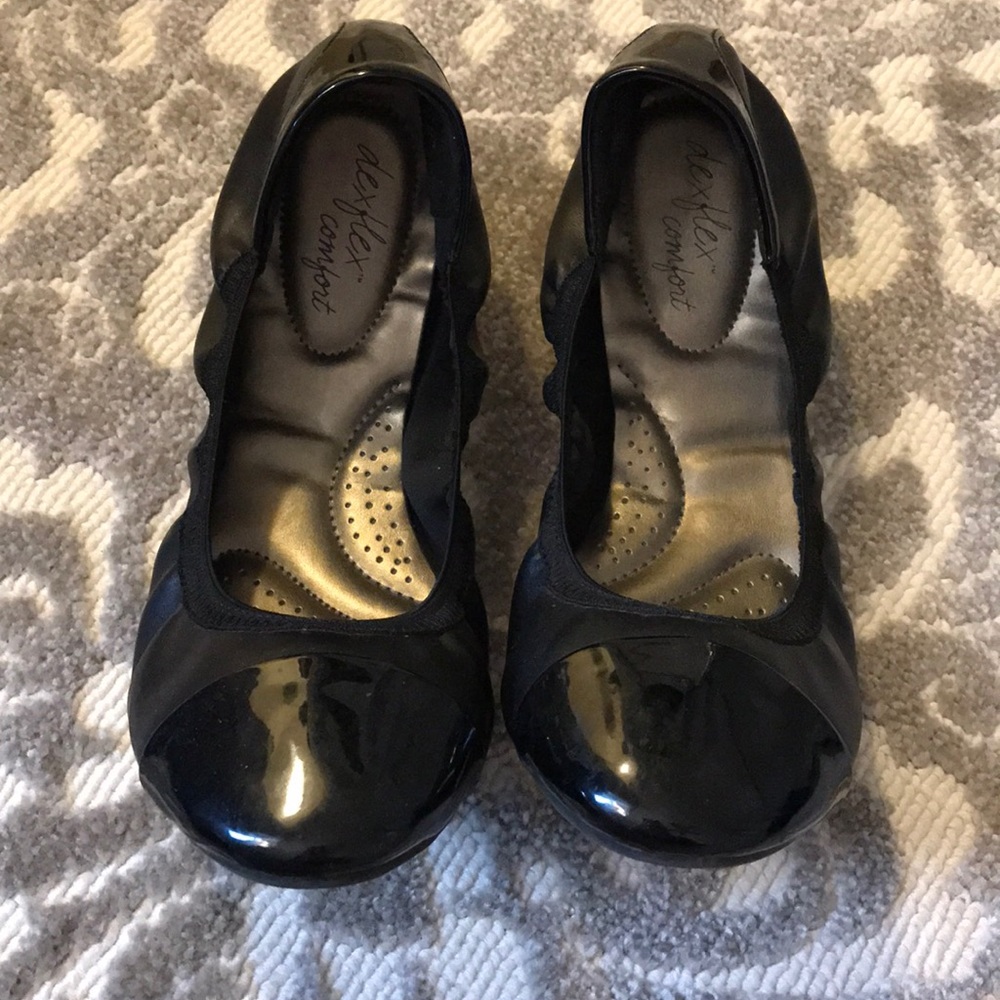 Size 10W black flats
